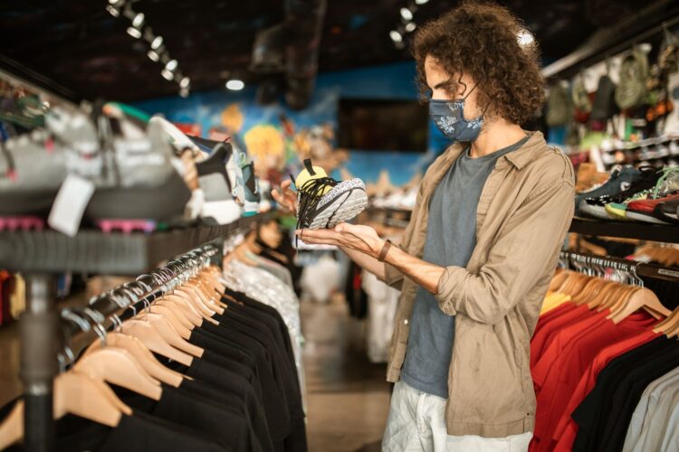 retail stocks to buy
